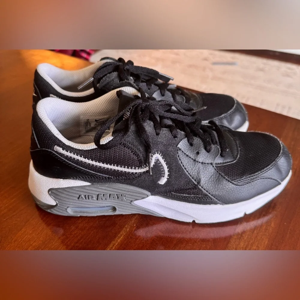 Nike Air Max Sneakers Black White Youth 7Y Athletic Shoes 0027